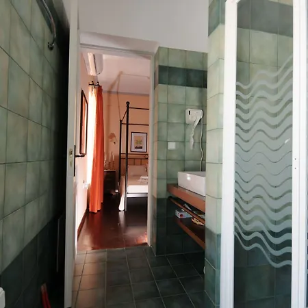 מלון דירות Metohi Georgila 4*