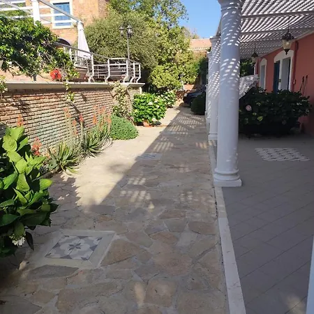 Metohi Georgila 公寓式酒店 4*