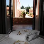 Metohi Georgila Aparthotel 4*