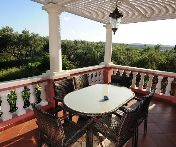 Hotel apartamentowy Metohi Georgila Maleme